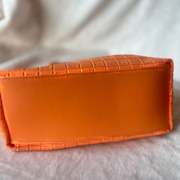 Steve Madden orange small purse - Picture 4 of 8